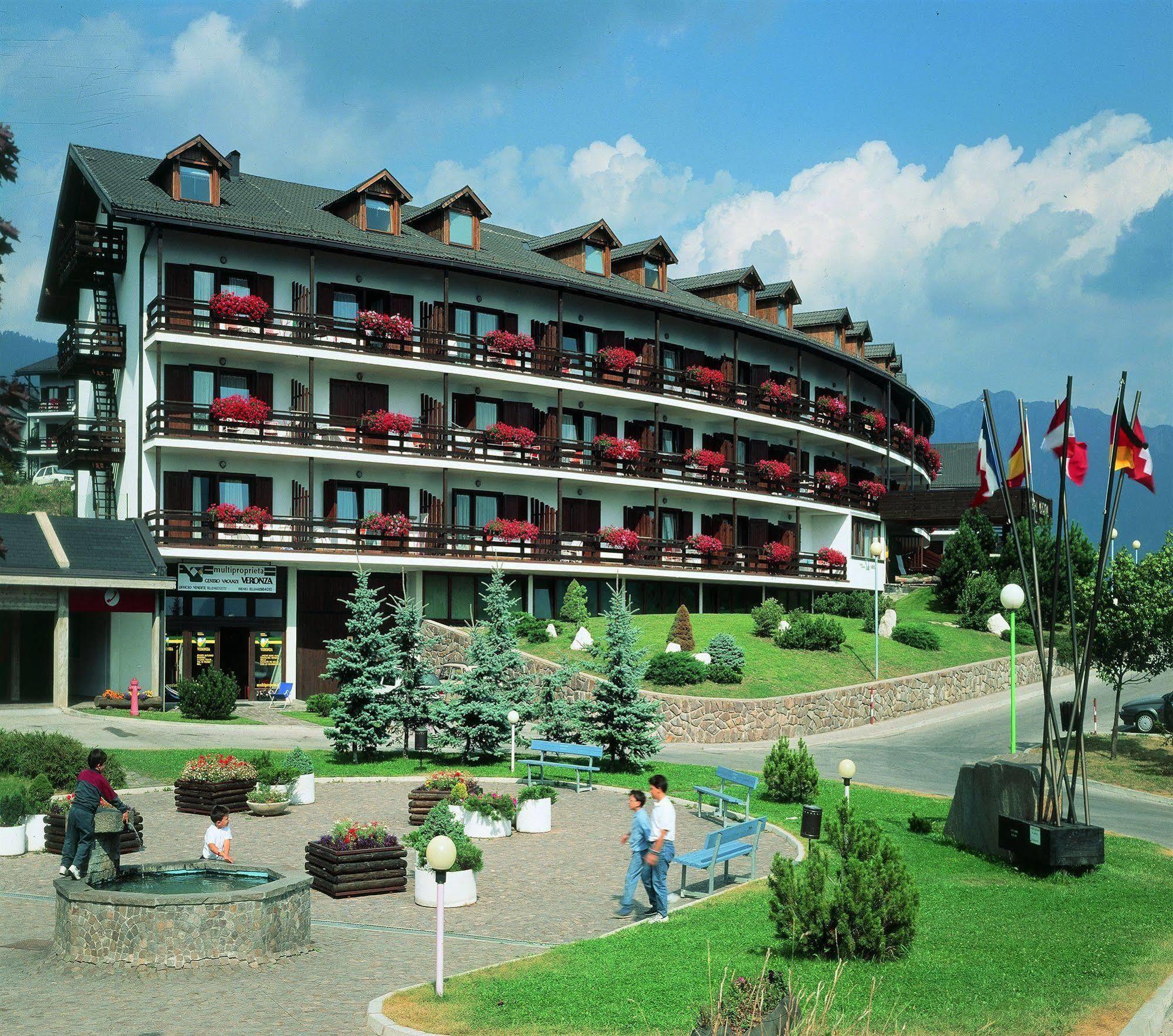 Hotel Resort Veronza カヴァレーゼ エクステリア 写真