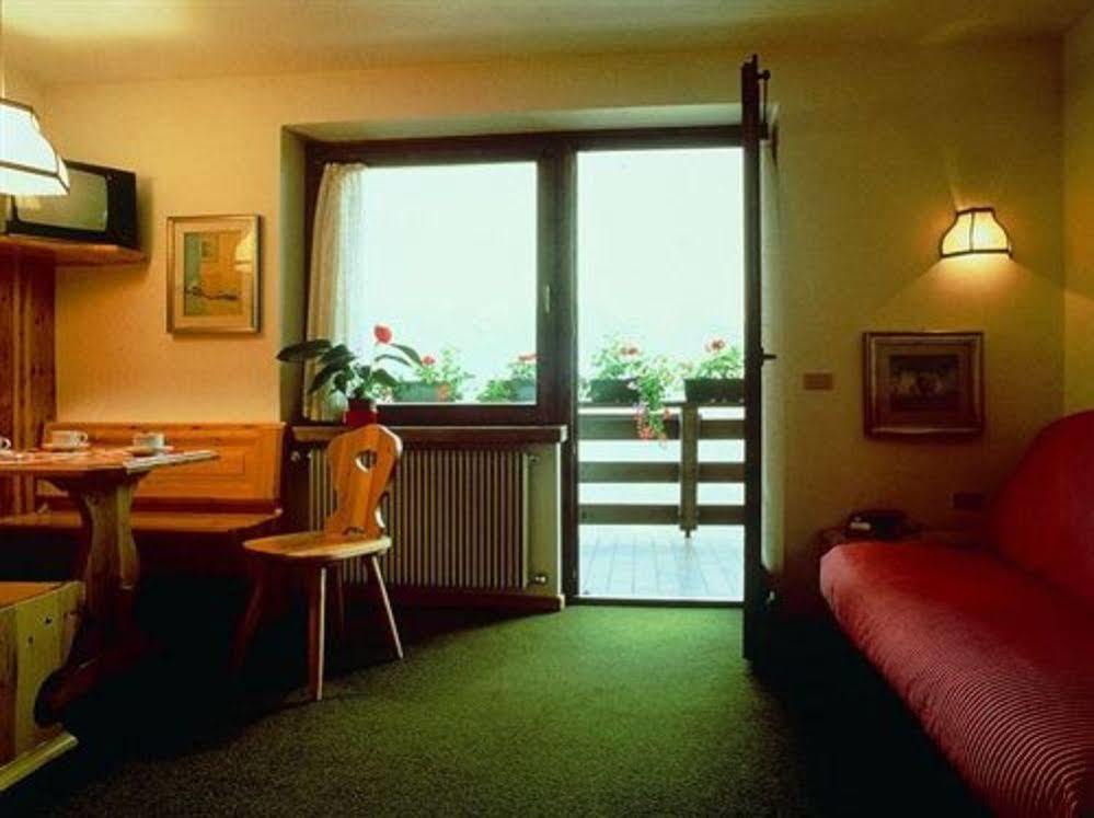 Hotel Resort Veronza カヴァレーゼ エクステリア 写真